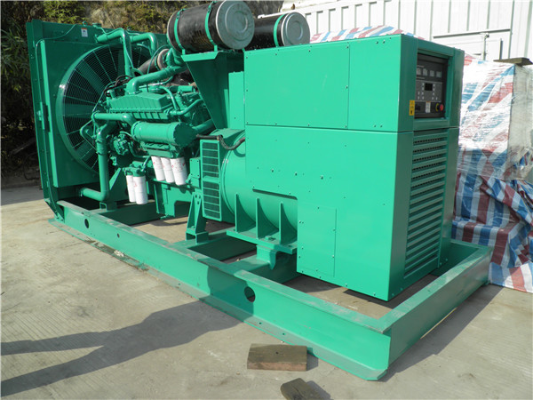 泾阳出租发电机 发电机组厂家：柴油发电机组的控制屏的作用是什么？